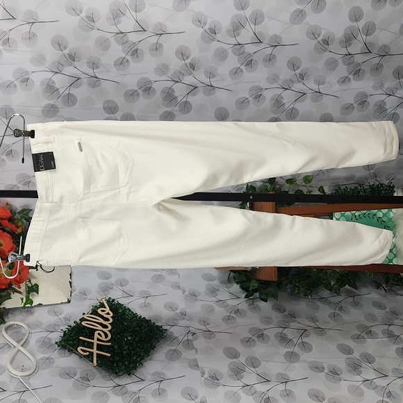 Diane Gilman Lux Sport Skinny Jeans - Picture 6 of 9